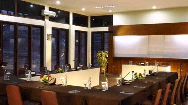 Puteri Gunung Hotel Lembang Dış mekan fotoğraf
