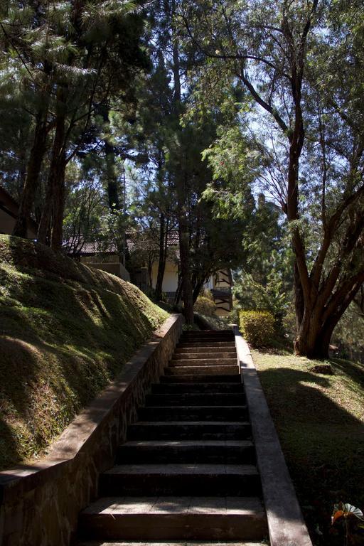 Puteri Gunung Hotel Lembang Dış mekan fotoğraf