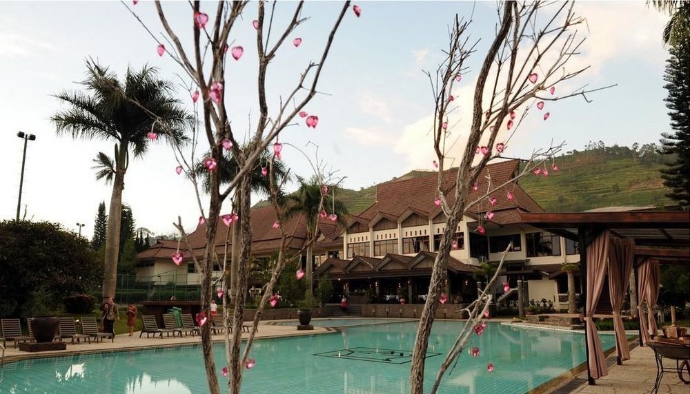 Puteri Gunung Hotel Lembang Dış mekan fotoğraf