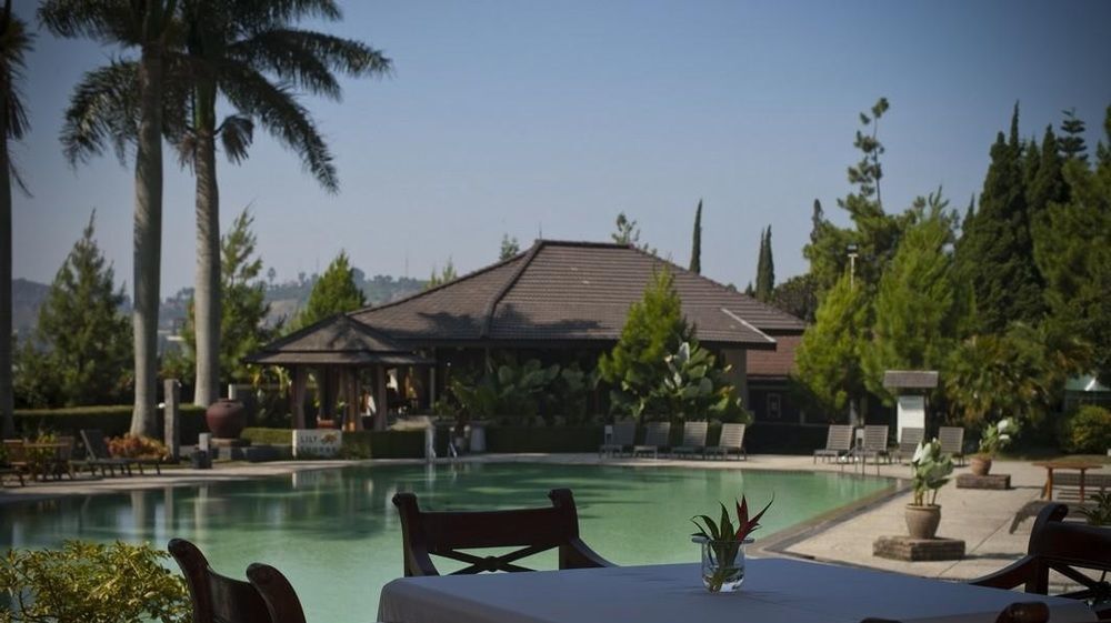 Puteri Gunung Hotel Lembang Dış mekan fotoğraf