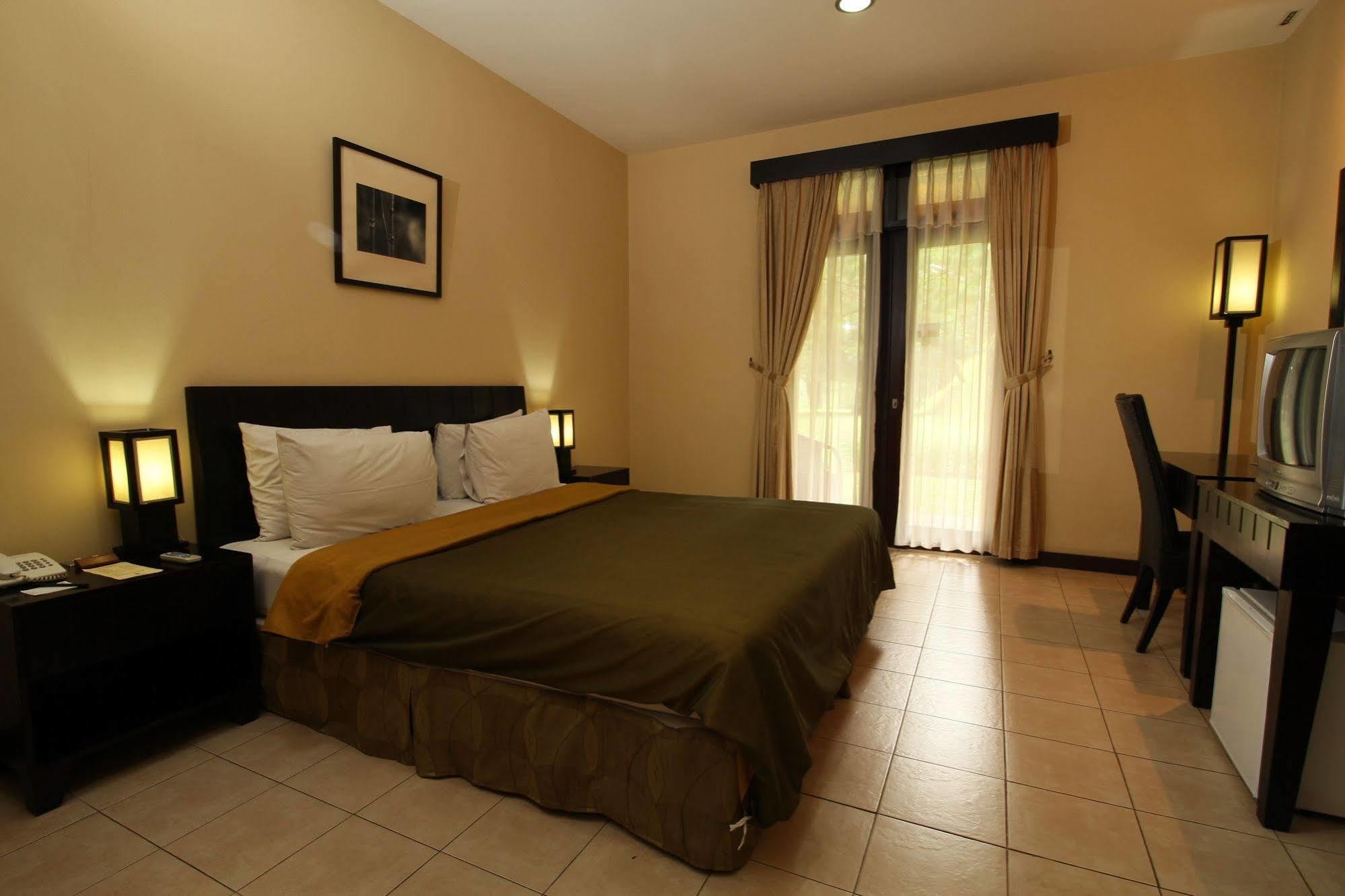 Puteri Gunung Hotel Lembang Dış mekan fotoğraf